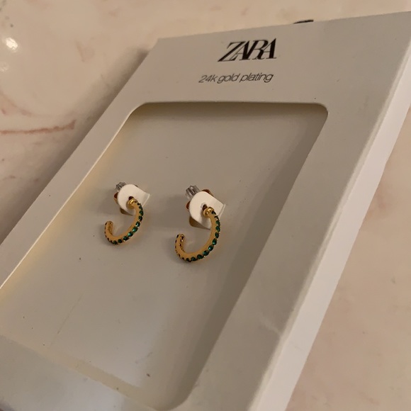NWT Zara 24k Gold Plated Hoop Earrings - Picture 3 of 3